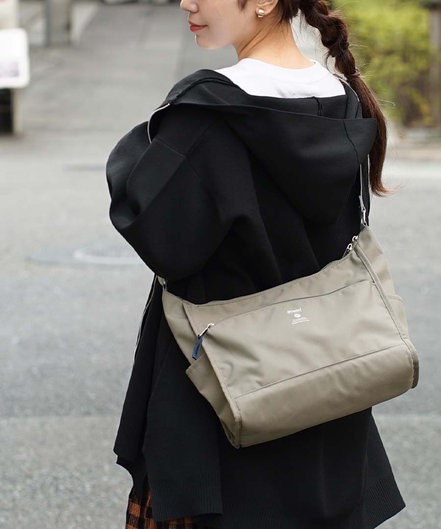 CABIN SHOULDER BAG
