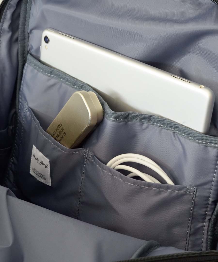 フレキシブル撥水ポリエステル 10ポケットリュック