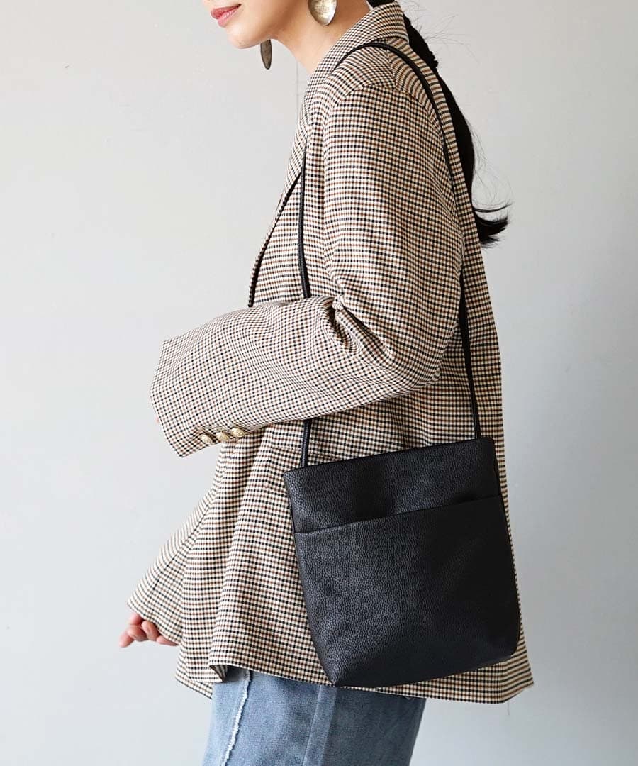 シンプルポケット ショルダーバッグ
