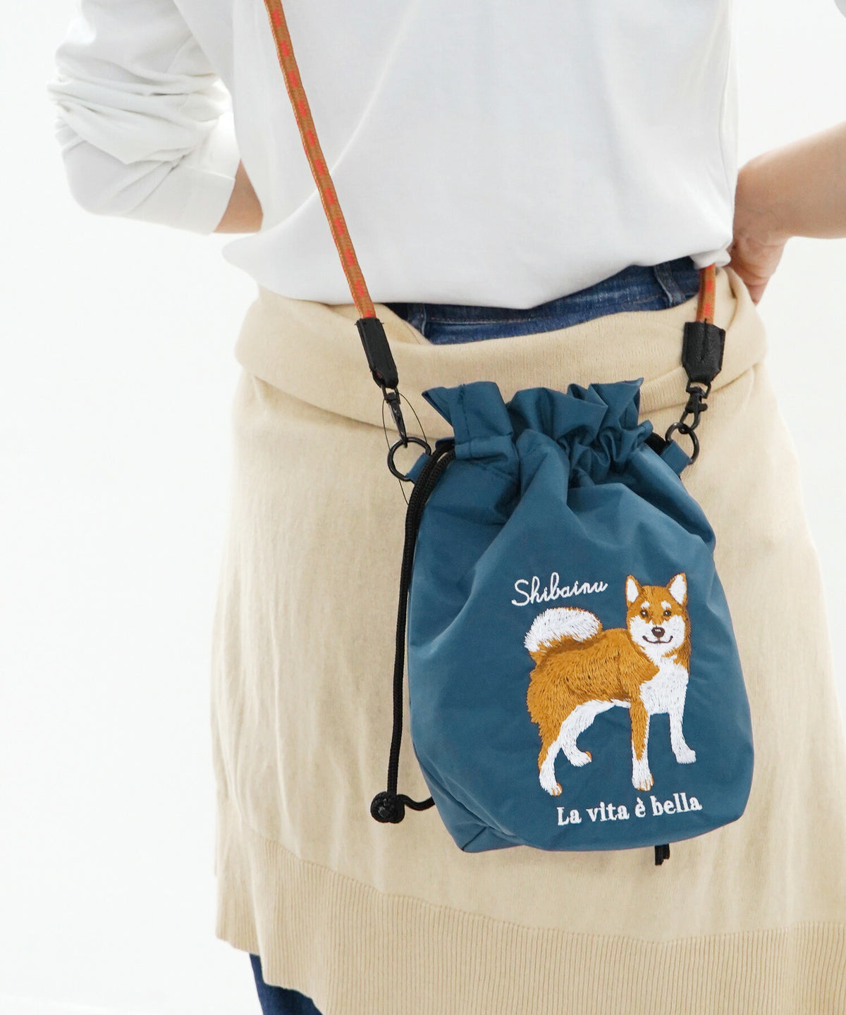 アニマル刺繍コード ショルダーバッグ