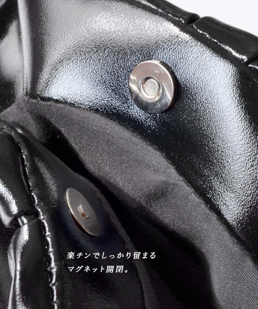 メタリック タックショルダーバッグ
