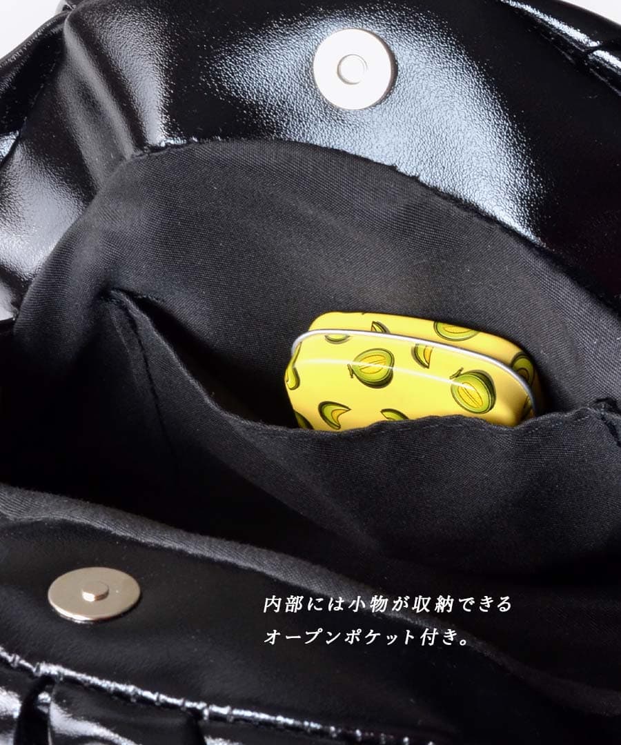 メタリック タックショルダーバッグ