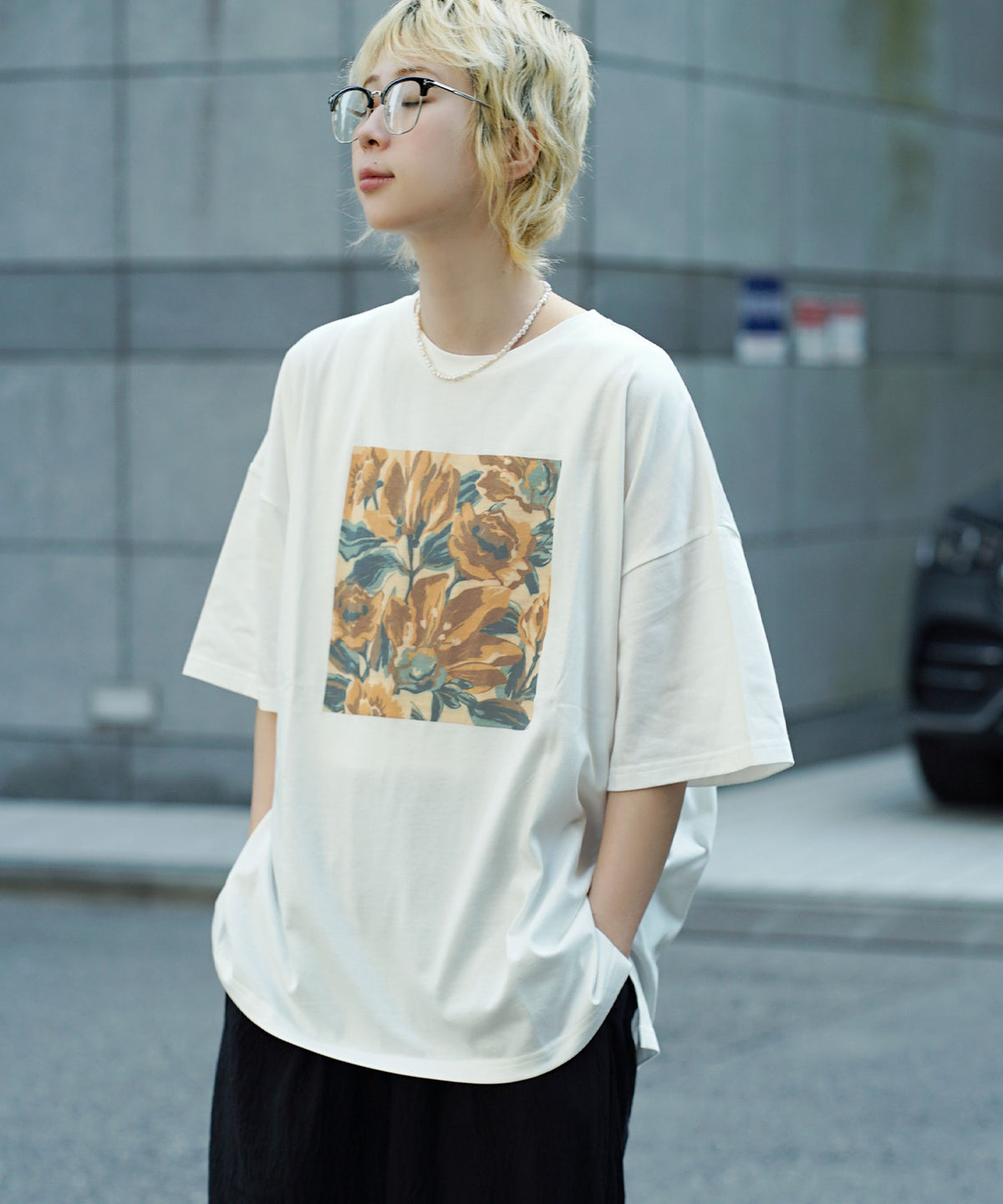 ヴィンテージ風 フラワーアートプリント ビッグTシャツ