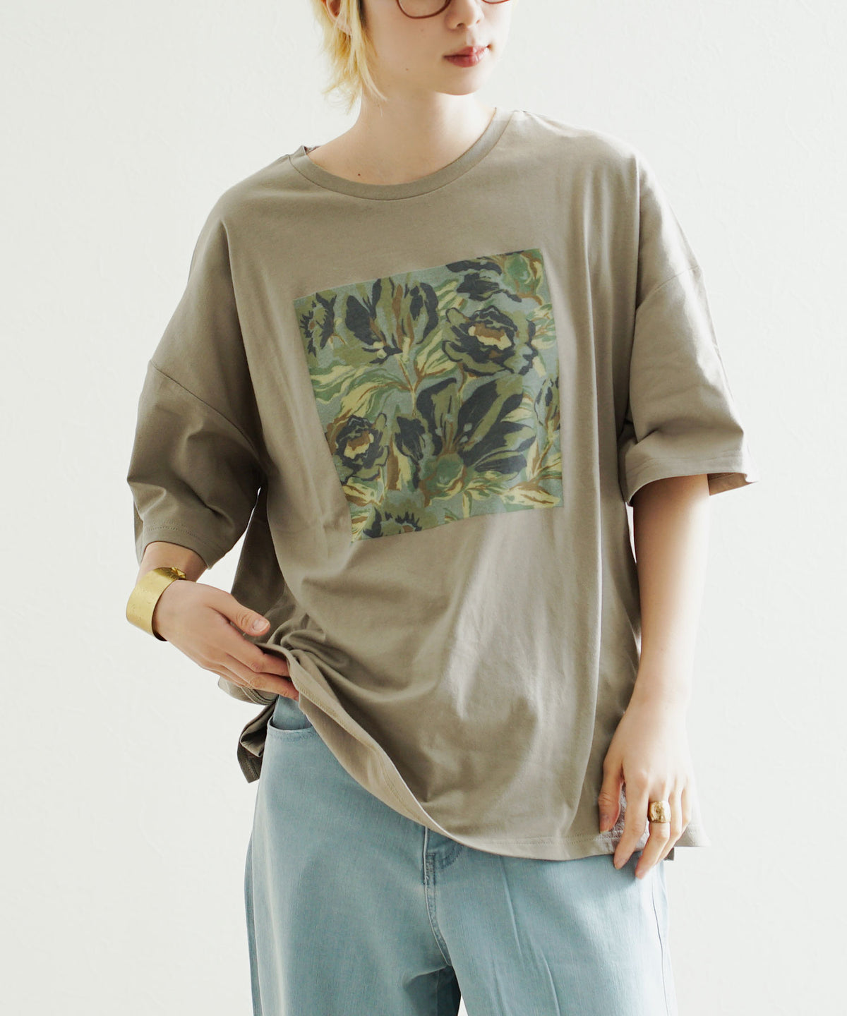 ヴィンテージ風 フラワーアートプリント ビッグTシャツ