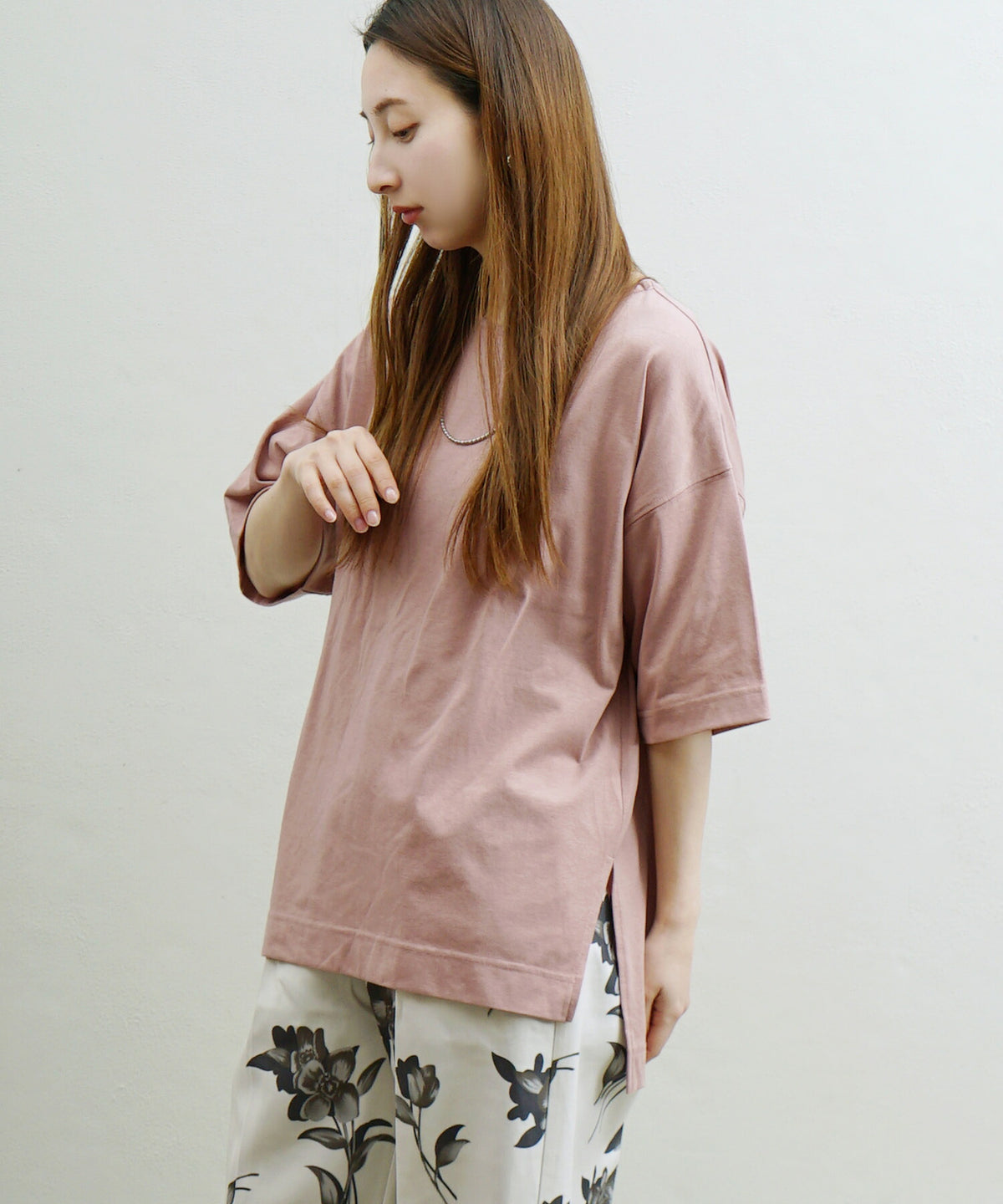 URBAN PLUS スリットTシャツ