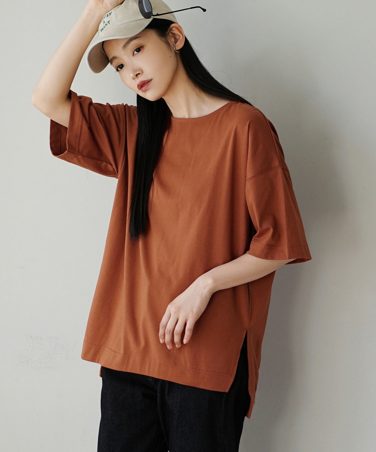 URBAN PLUS スリットTシャツ