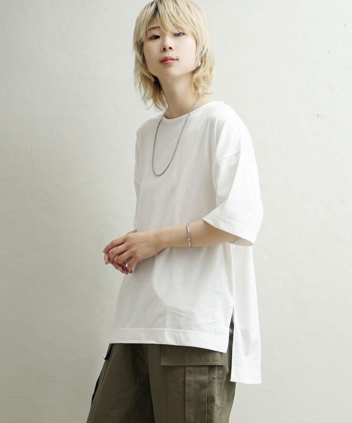 URBAN PLUS スリットTシャツ