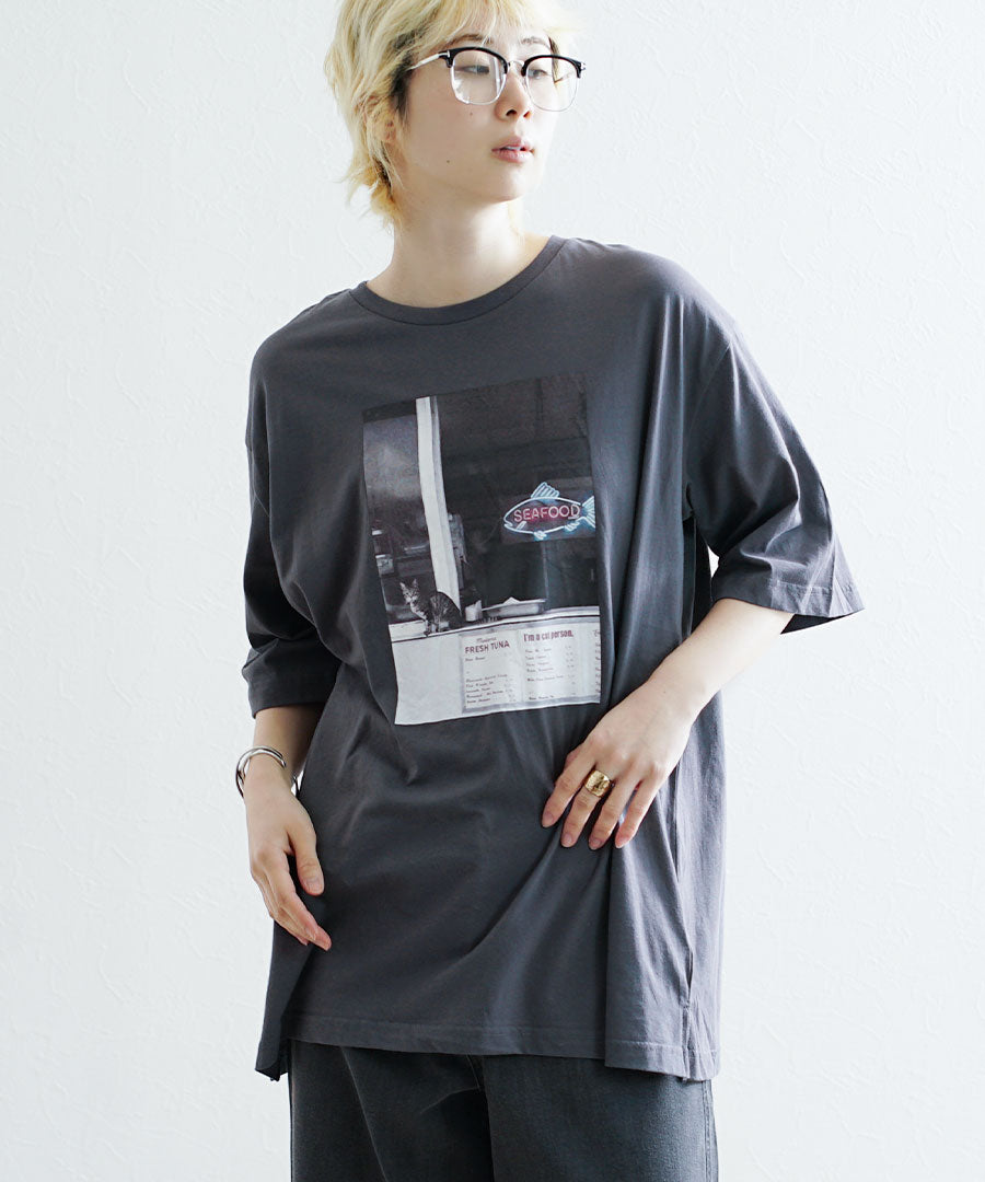 オークール フォトプリントオーバーTEE［ネオンキャット］