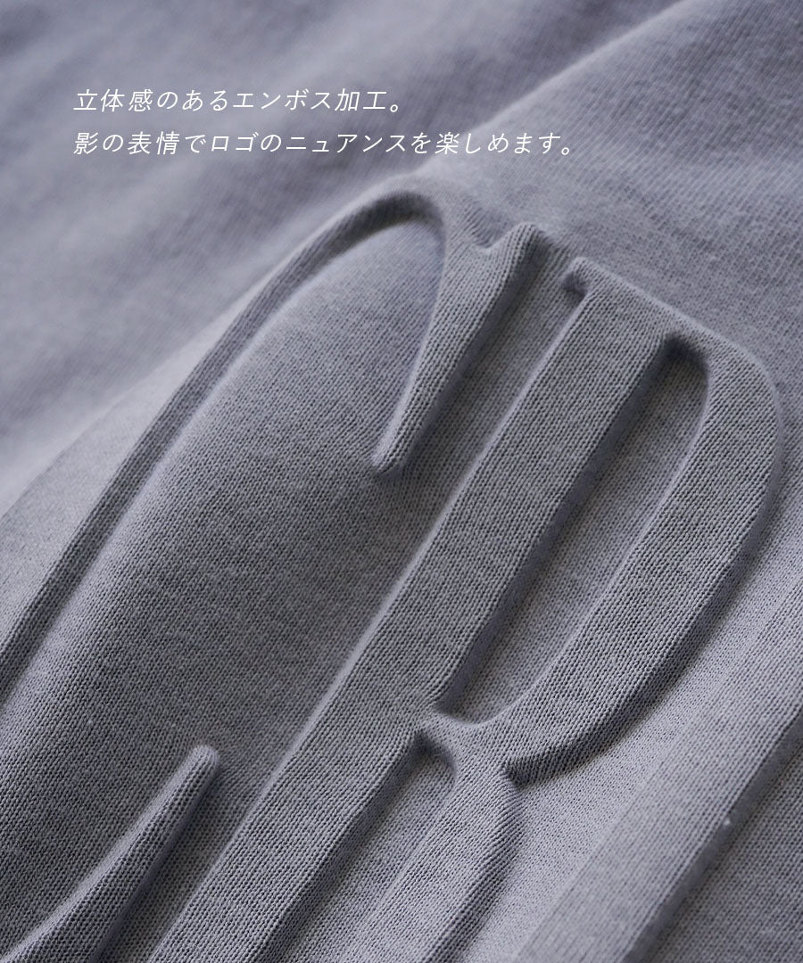 エンボスロゴ Tシャツ