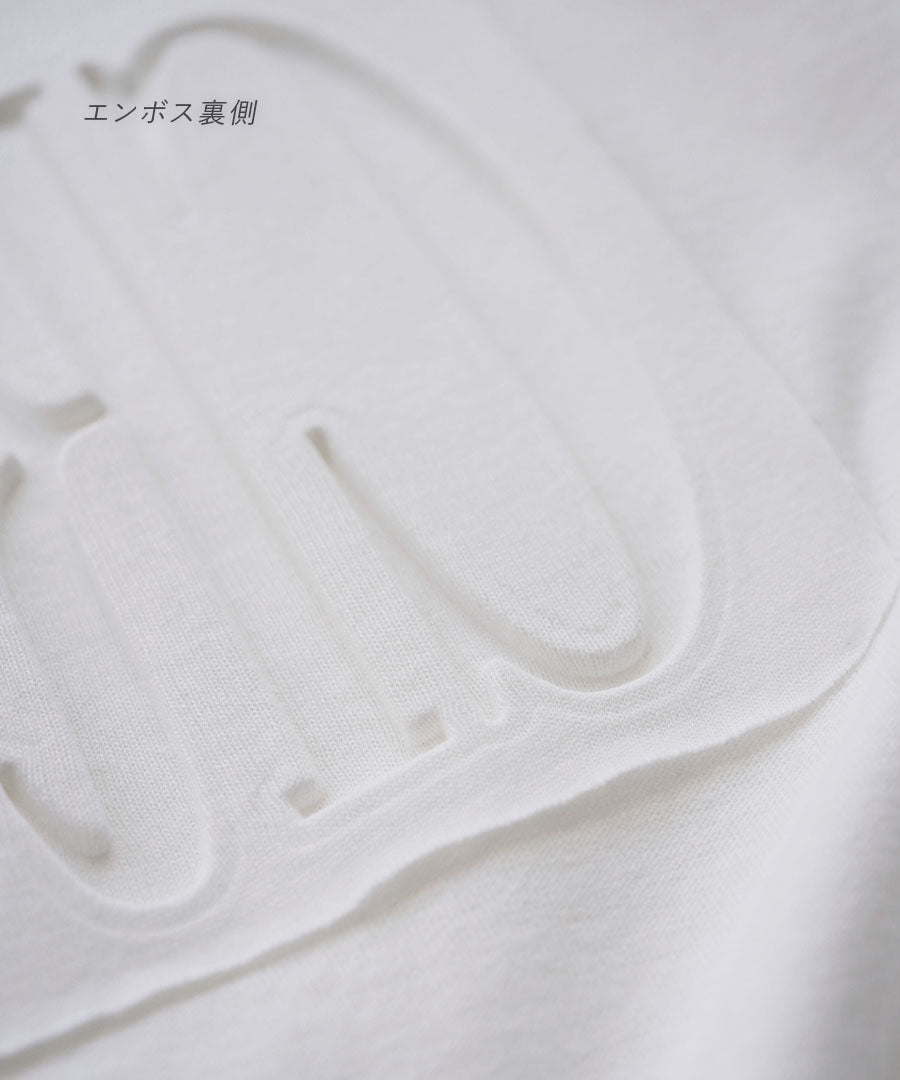 エンボスロゴ Tシャツ