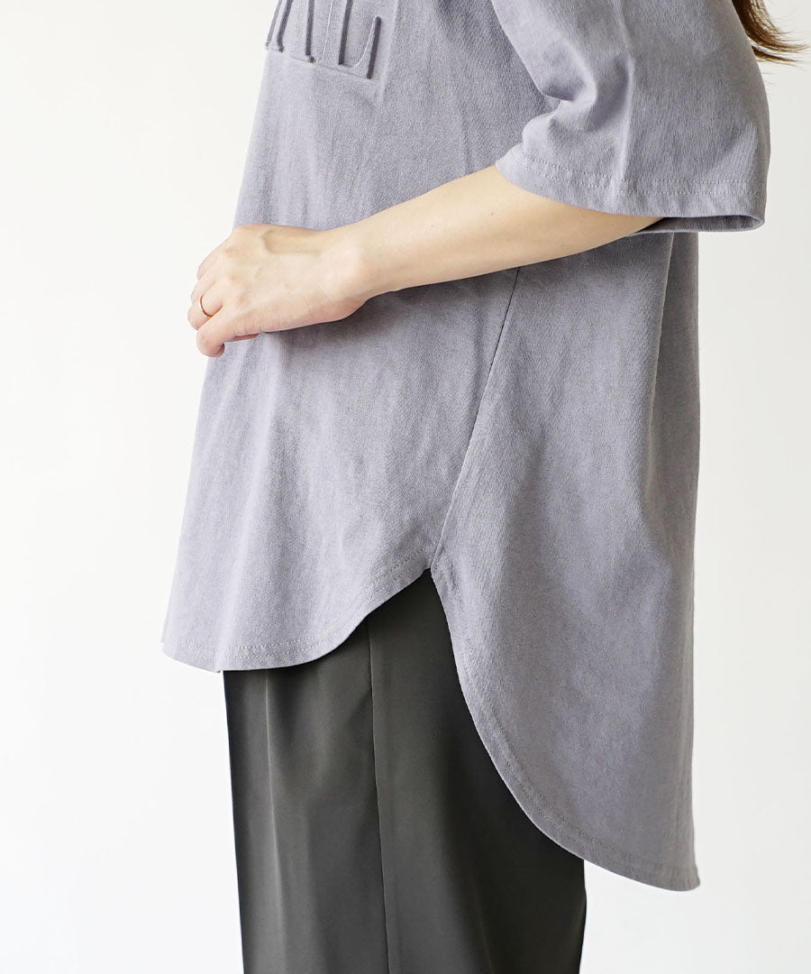 エンボスロゴ Tシャツ