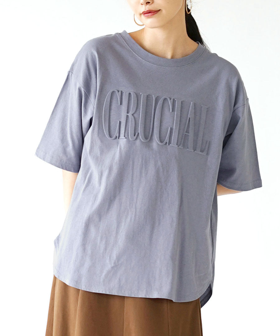 エンボスロゴ Tシャツ