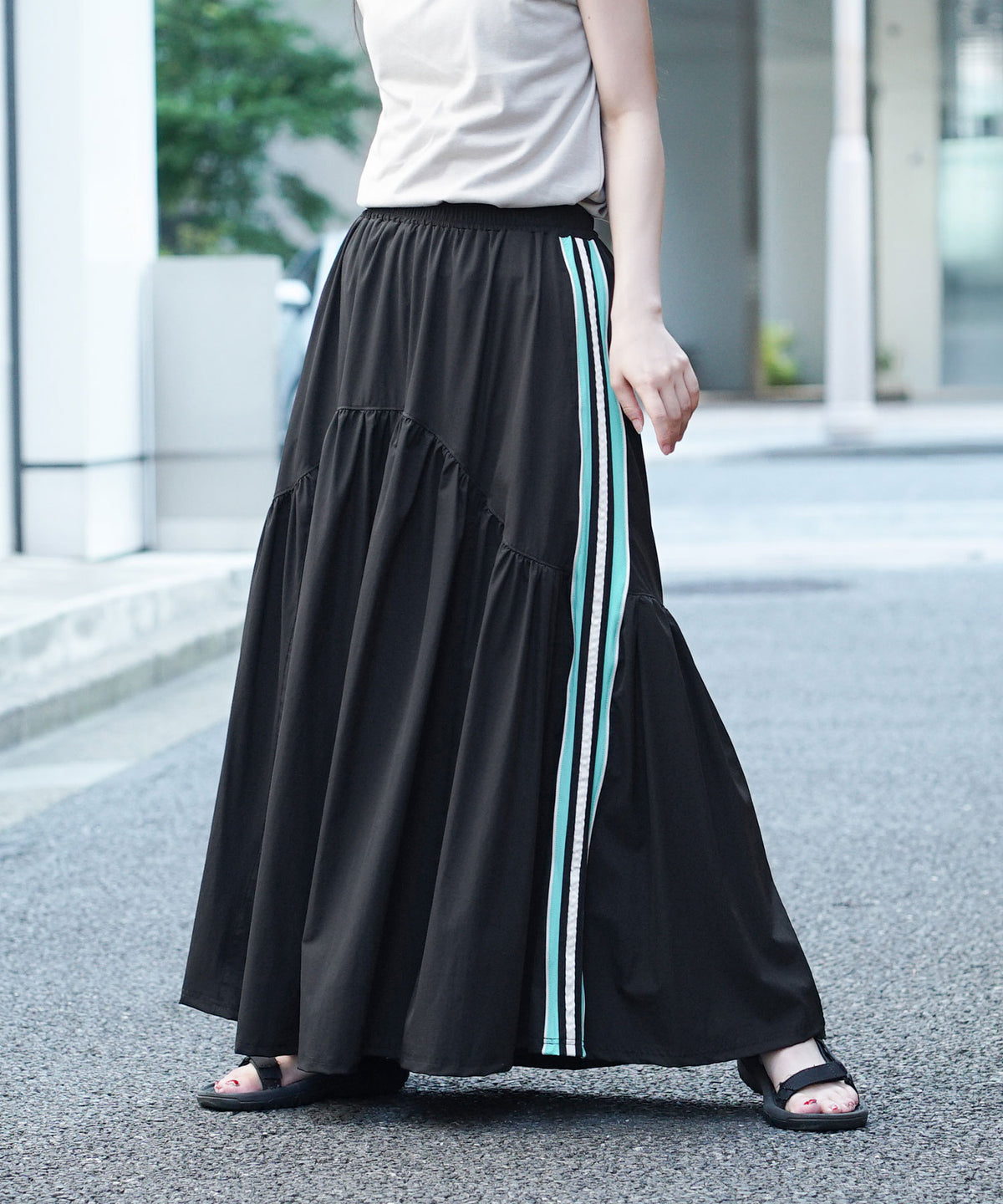 サイドライン ティアードスカート